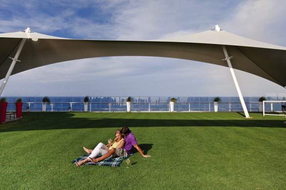 Celebrity Cruises The Lawn Club 6.jpg